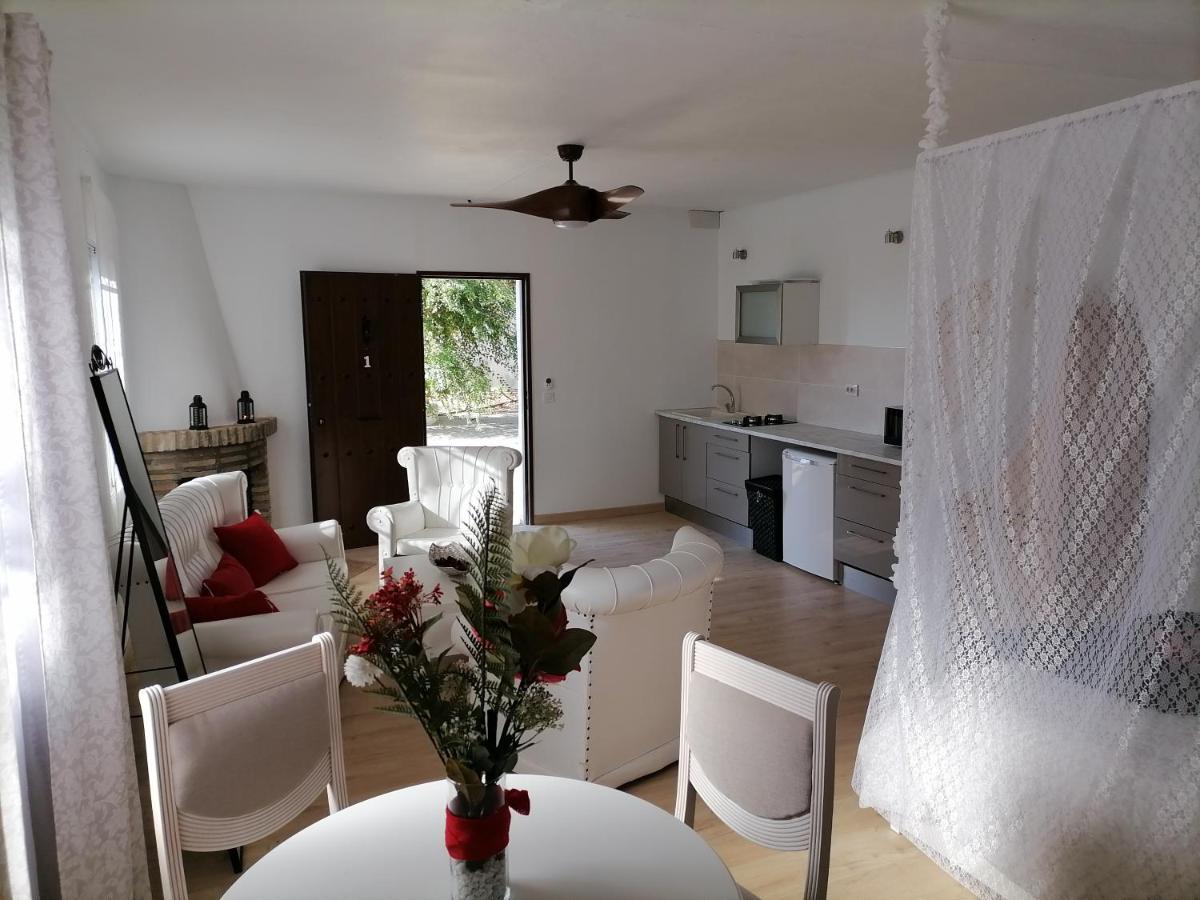 הוילה Alcalá de Guadaira Rancho Jardines De Marchenilla מראה חיצוני תמונה