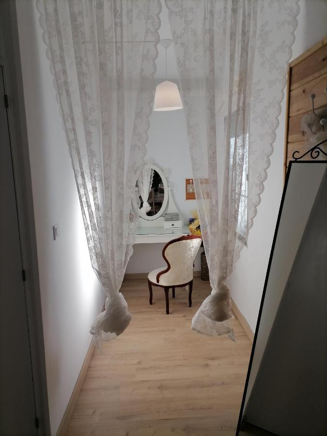 הוילה Alcalá de Guadaira Rancho Jardines De Marchenilla מראה חיצוני תמונה
