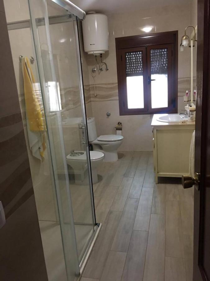 הוילה Alcalá de Guadaira Rancho Jardines De Marchenilla מראה חיצוני תמונה