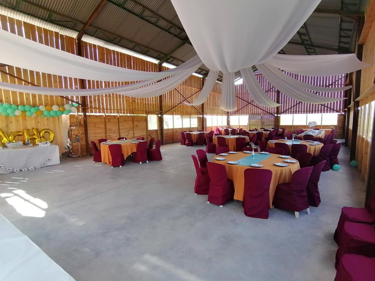 הוילה Alcalá de Guadaira Rancho Jardines De Marchenilla מראה חיצוני תמונה