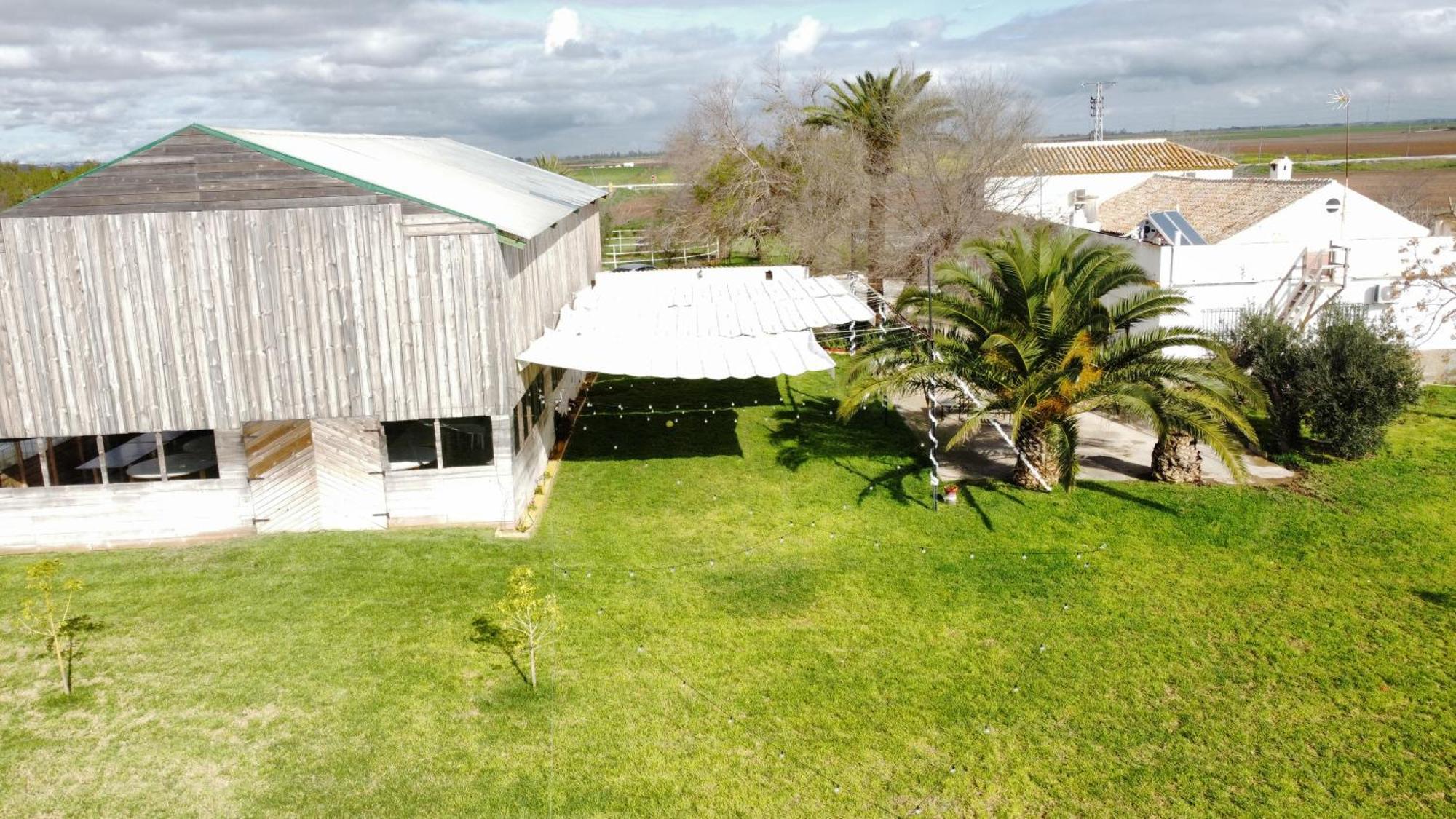 הוילה Alcalá de Guadaira Rancho Jardines De Marchenilla מראה חיצוני תמונה