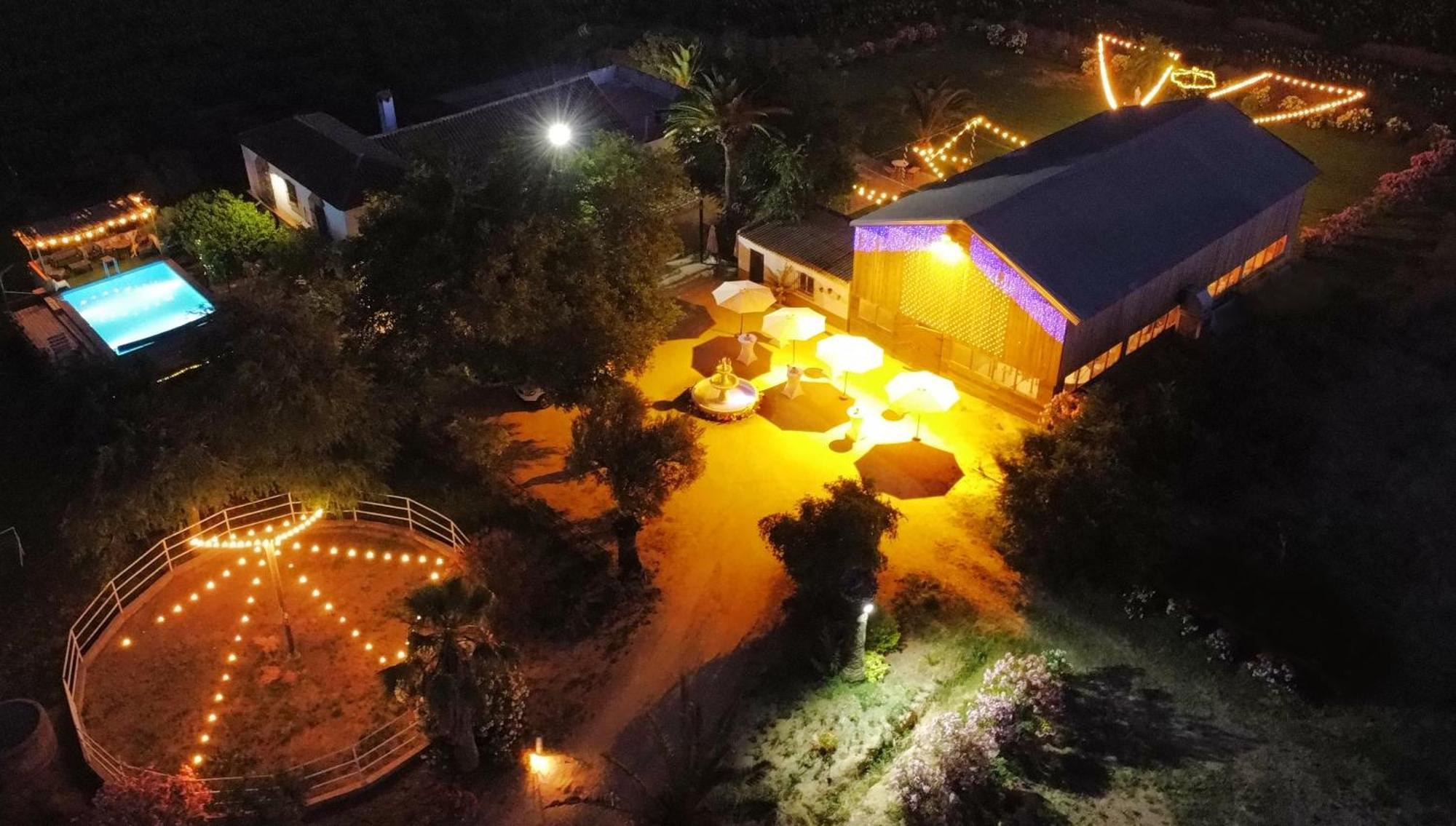 הוילה Alcalá de Guadaira Rancho Jardines De Marchenilla מראה חיצוני תמונה